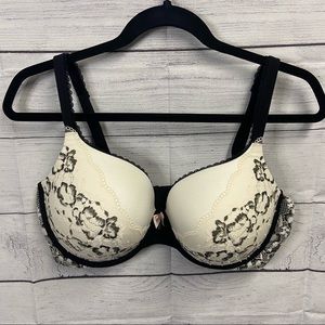 Victoria's Secret Body Bra